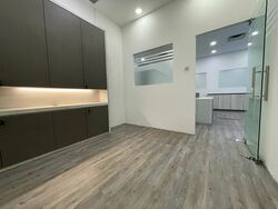 Robinson Square (D1), Office #389604031